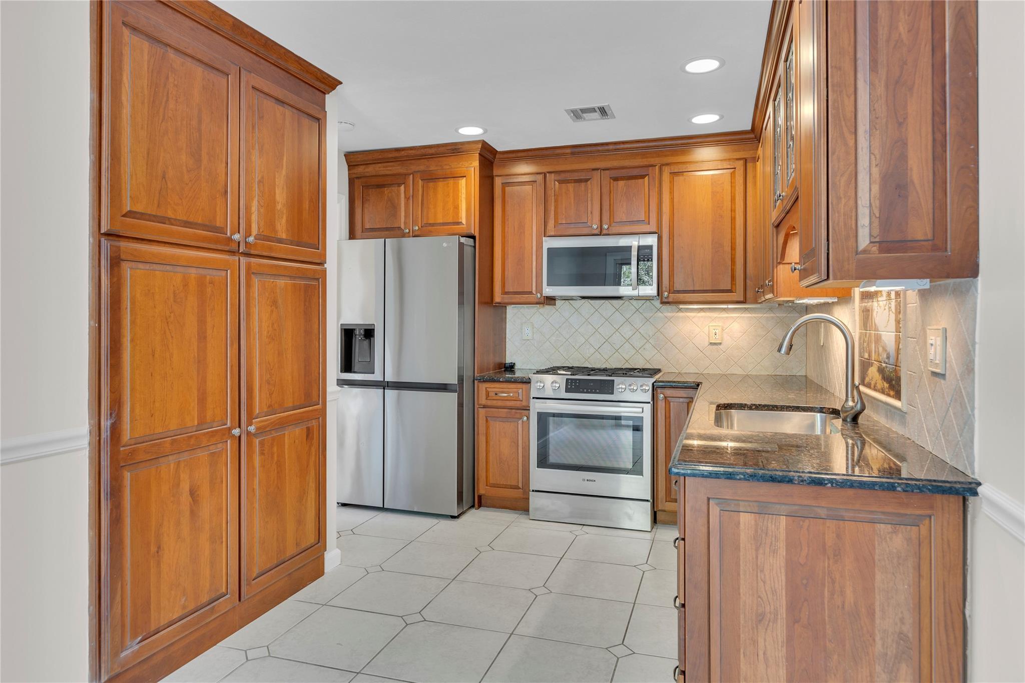 Single Family Timber Ridge  Suffolk County, NY 11741, MLS-853679-18