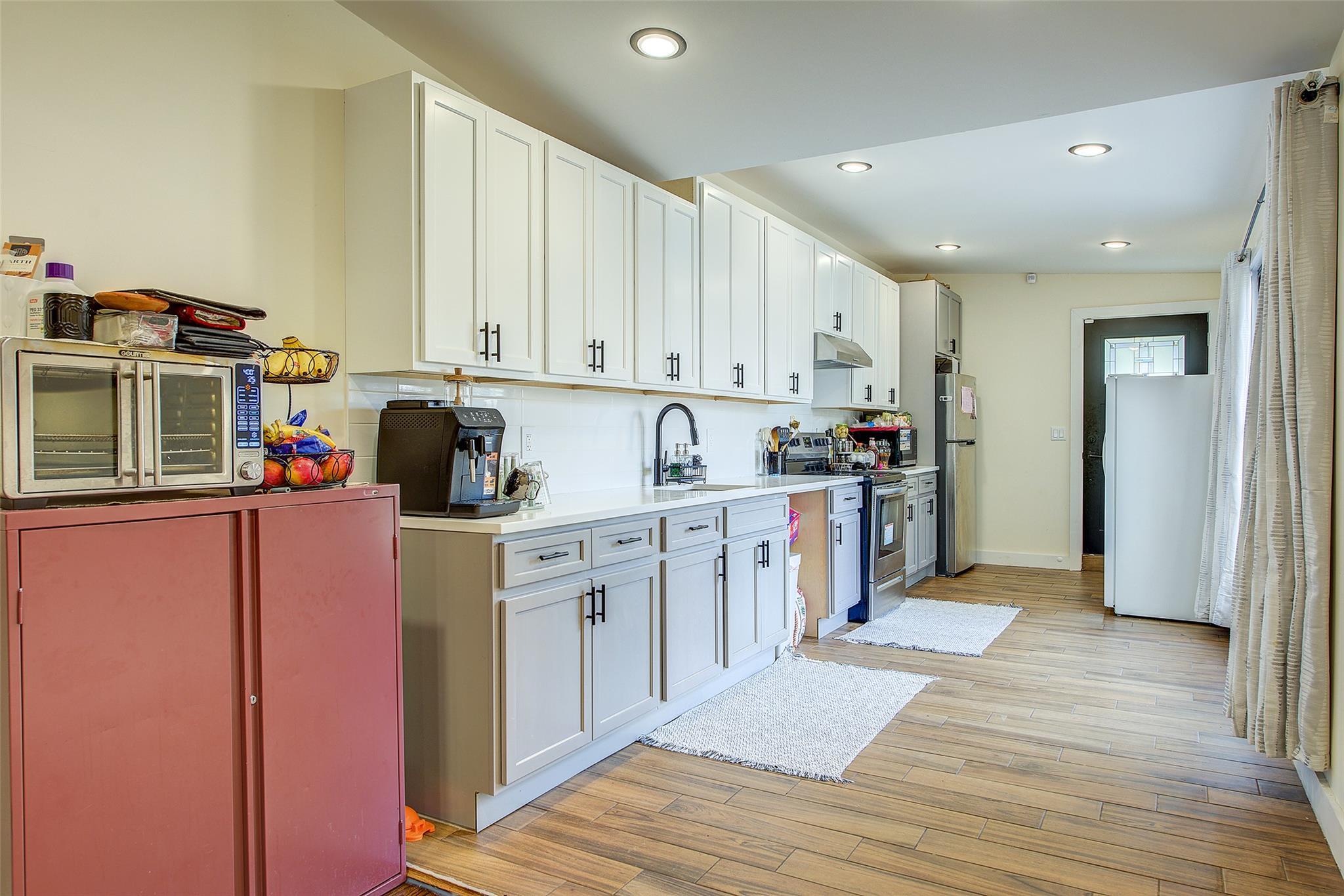 Single Family Brewster St  Staten Island, NY 10304, MLS-853682-20