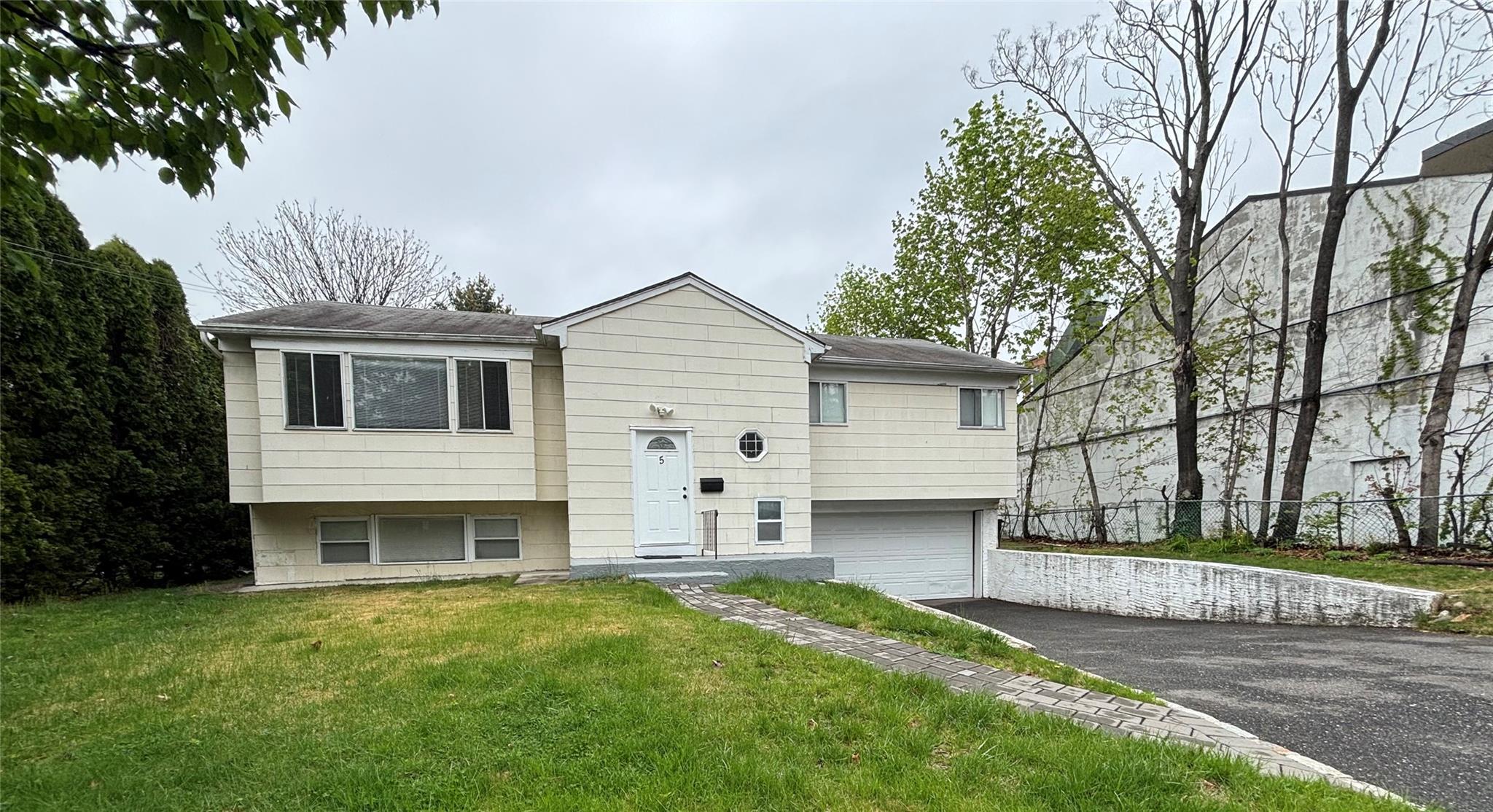 Single Family Elm  Nassau County, NY 11021, MLS-853757-19
