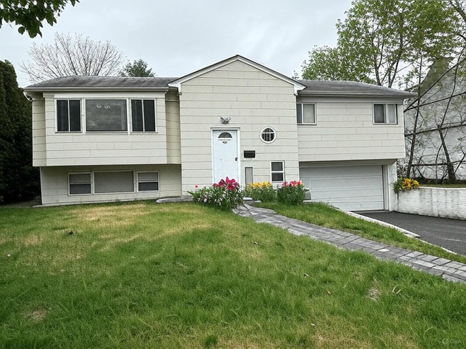 Single Family Elm  Nassau County, NY 11021, MLS-853757-2