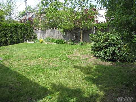 Single Family Elm  Nassau County, NY 11021, MLS-853757-20