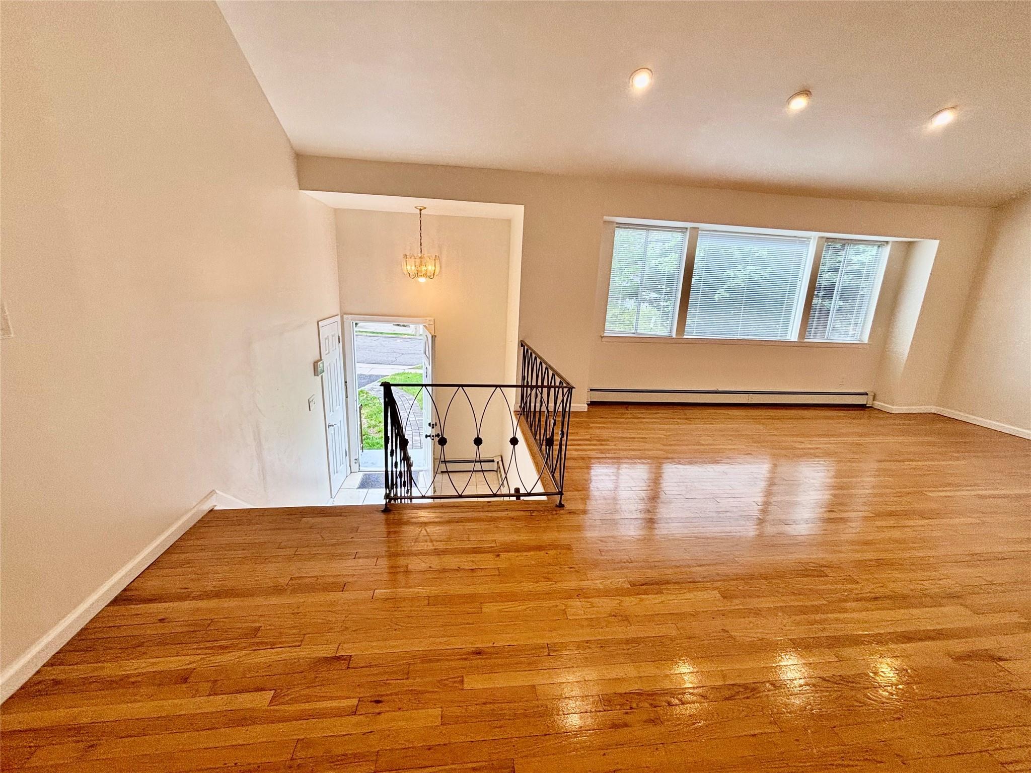 Single Family Elm  Nassau County, NY 11021, MLS-853757-3