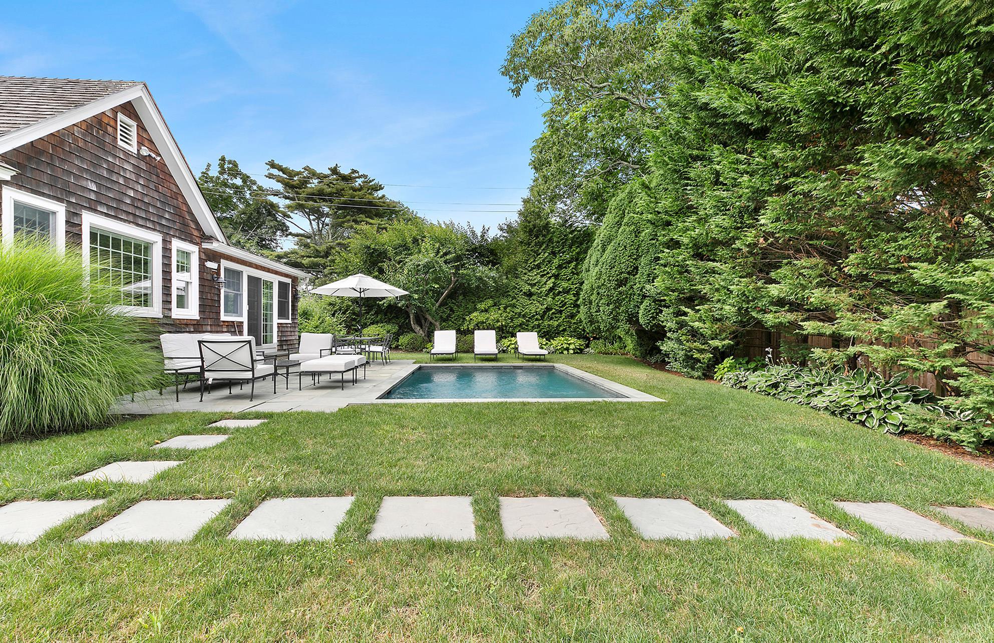 Single Family Sherrill  Suffolk County, NY 11937, MLS-853760-17