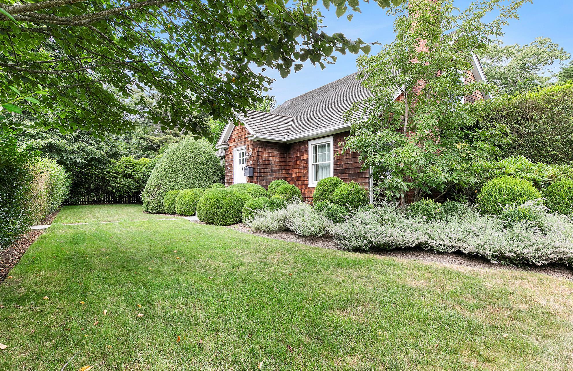 Single Family Sherrill  Suffolk County, NY 11937, MLS-853760-3