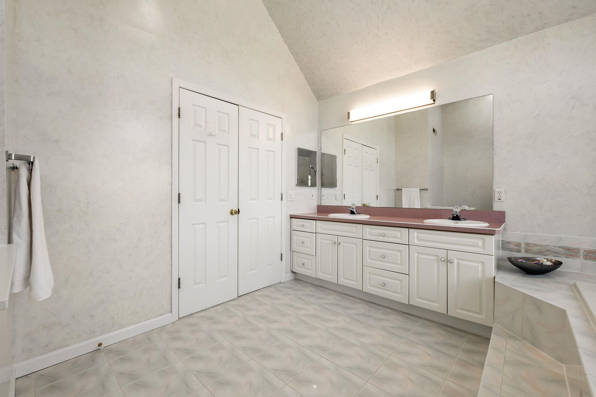 Single Family Watergate  Westchester County, NY 10501, MLS-853765-28