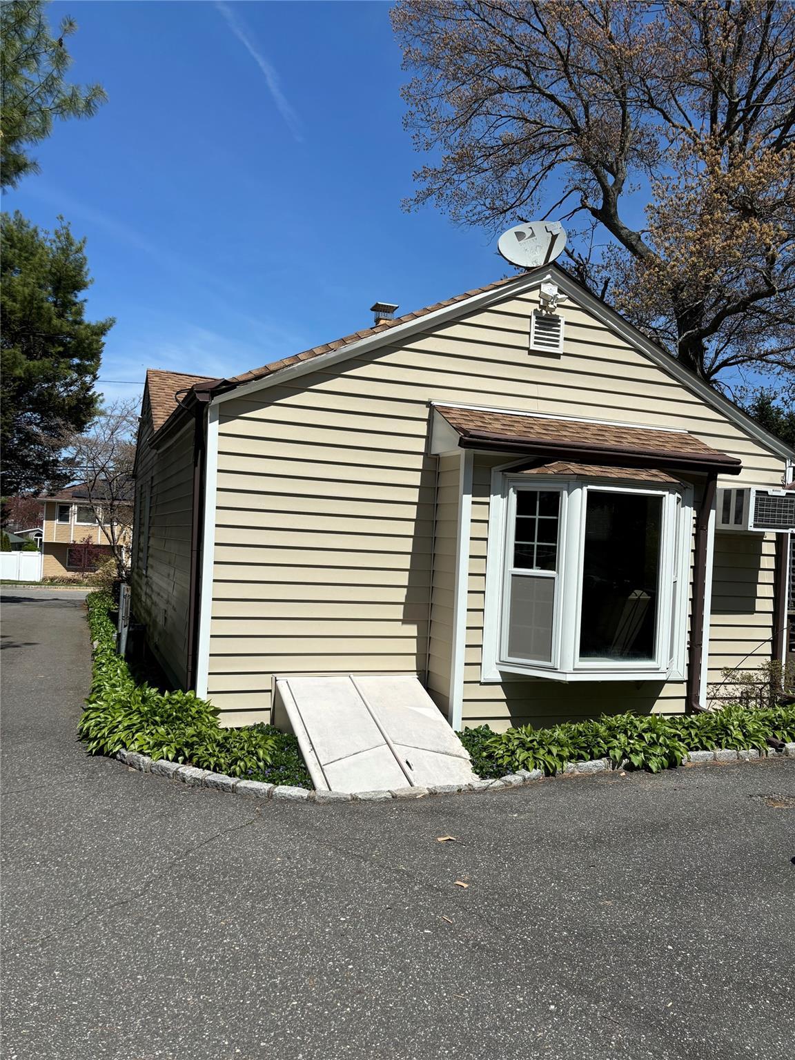 Single Family Weichers  Suffolk County, NY 11779, MLS-853769-29
