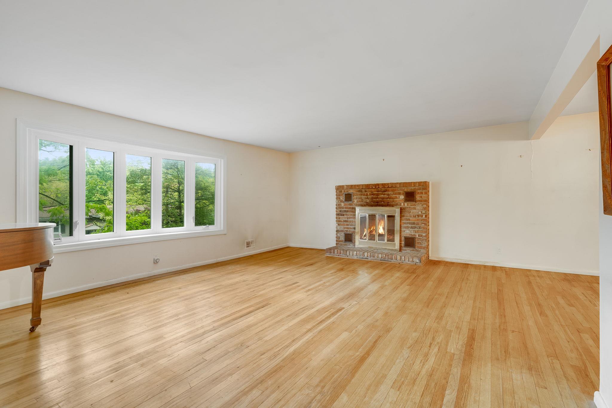 Single Family Sprain  Westchester County, NY 10583, MLS-853777-4