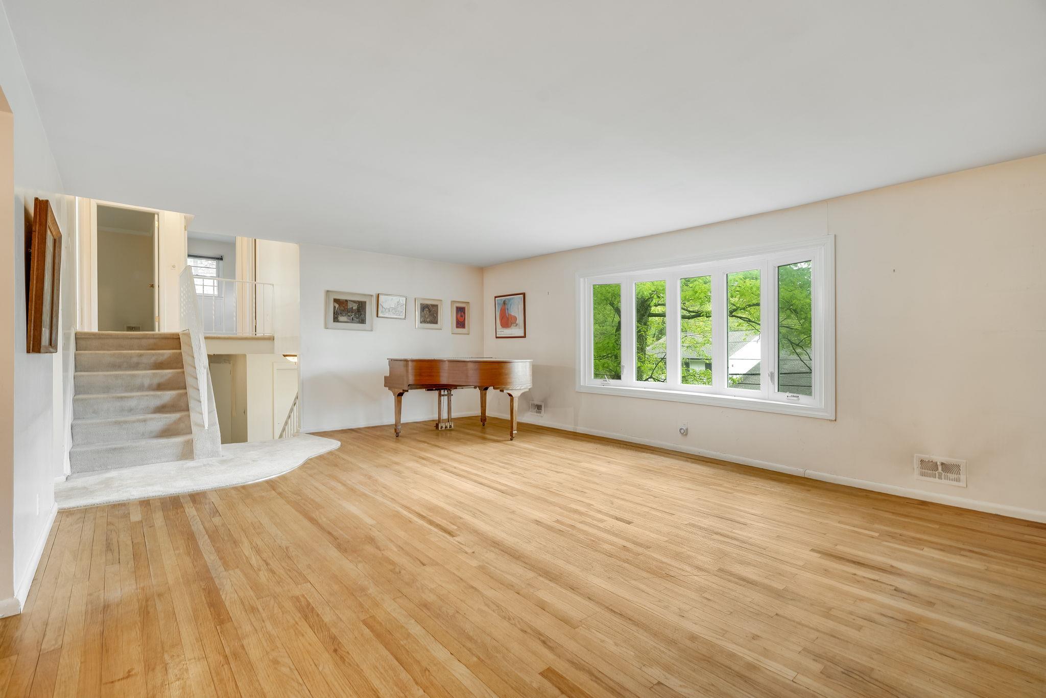 Single Family Sprain  Westchester County, NY 10583, MLS-853777-5