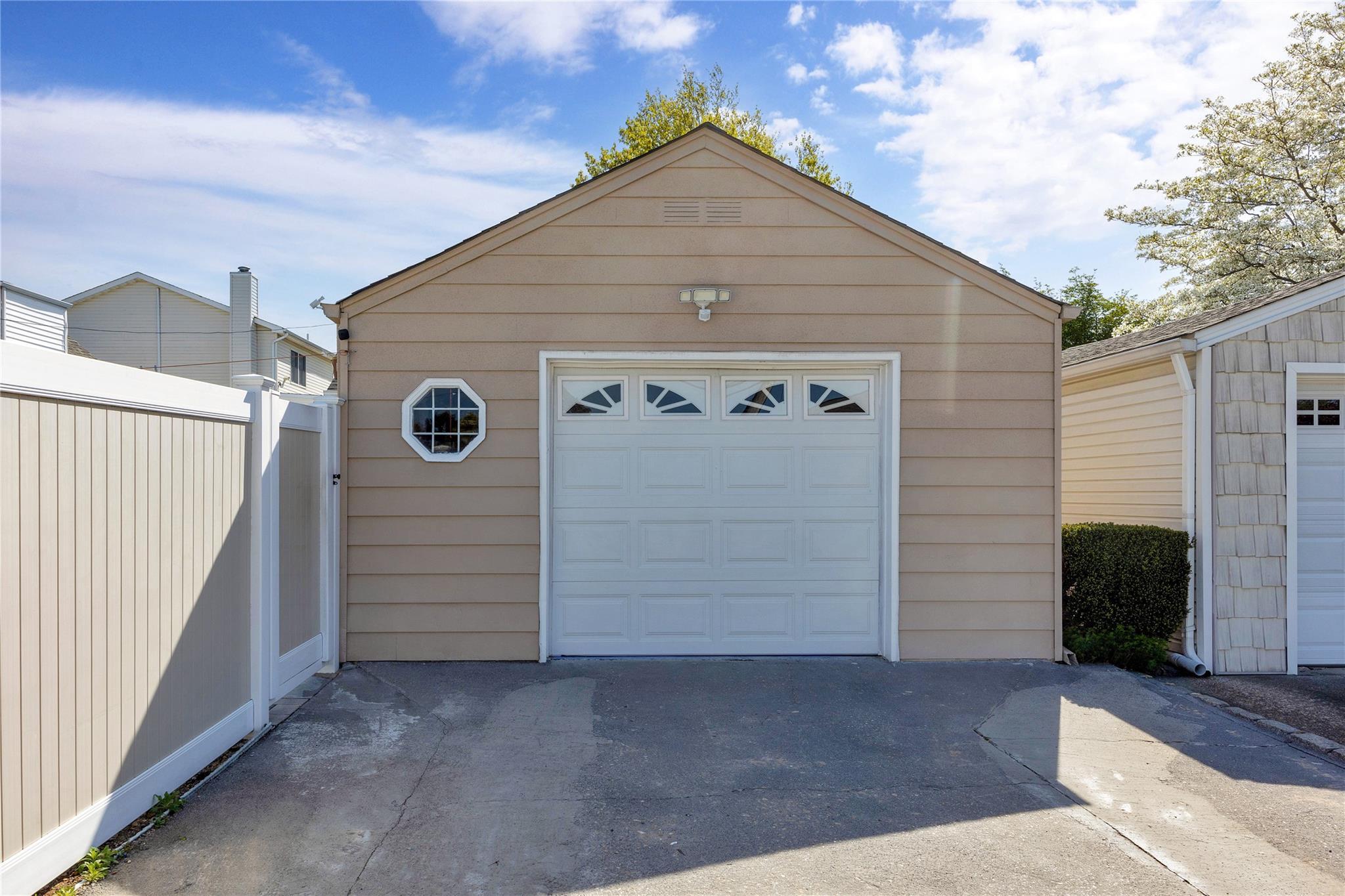 Single Family Kingston  Nassau County, NY 11801, MLS-853785-21