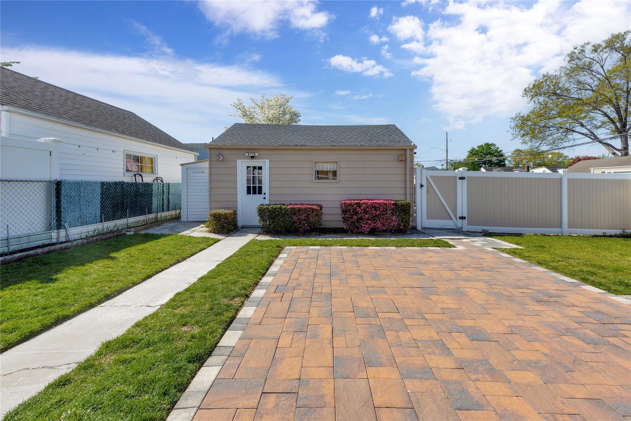 Single Family Kingston  Nassau County, NY 11801, MLS-853785-26