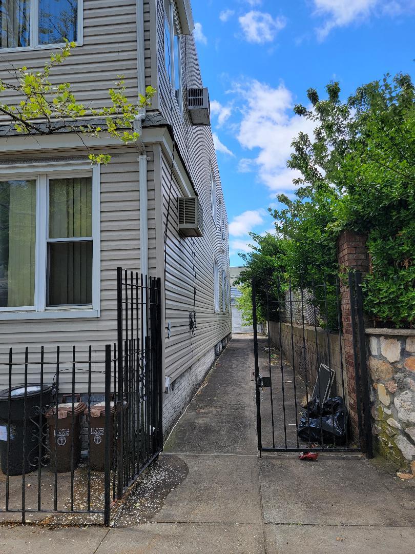 Single Family 69th  Queens, NY 11385, MLS-853787-2