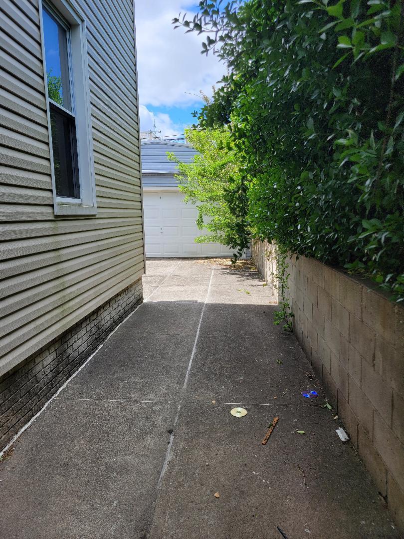 Single Family 69th  Queens, NY 11385, MLS-853787-3