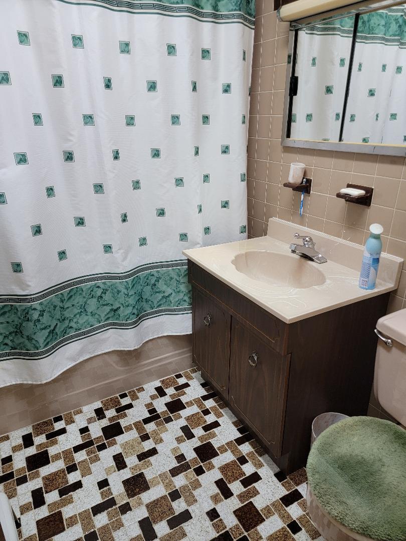 Single Family 69th  Queens, NY 11385, MLS-853787-6
