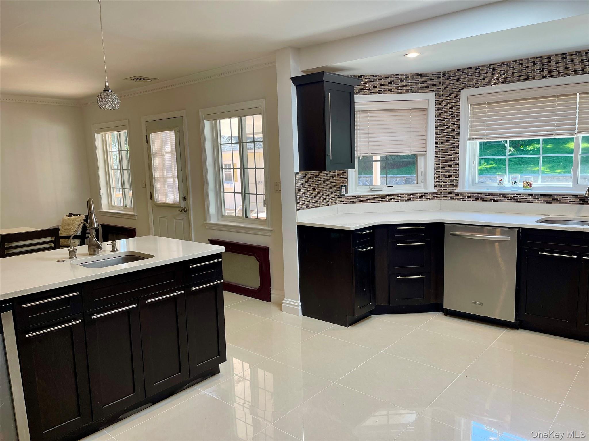 Single Family Oakdale Nassau County, NY 11577, MLS-853803-2