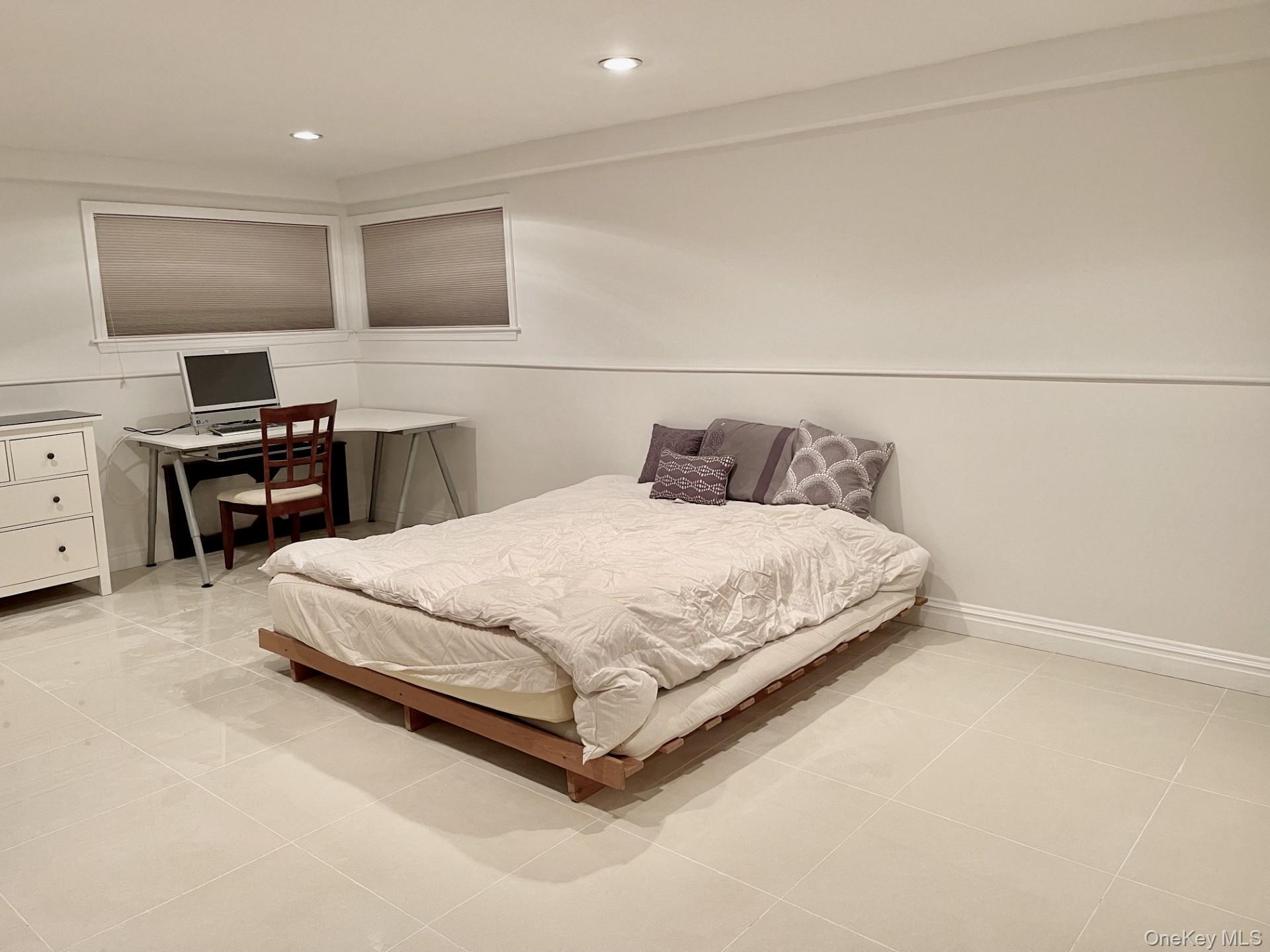 Single Family Oakdale Nassau County, NY 11577, MLS-853803-3