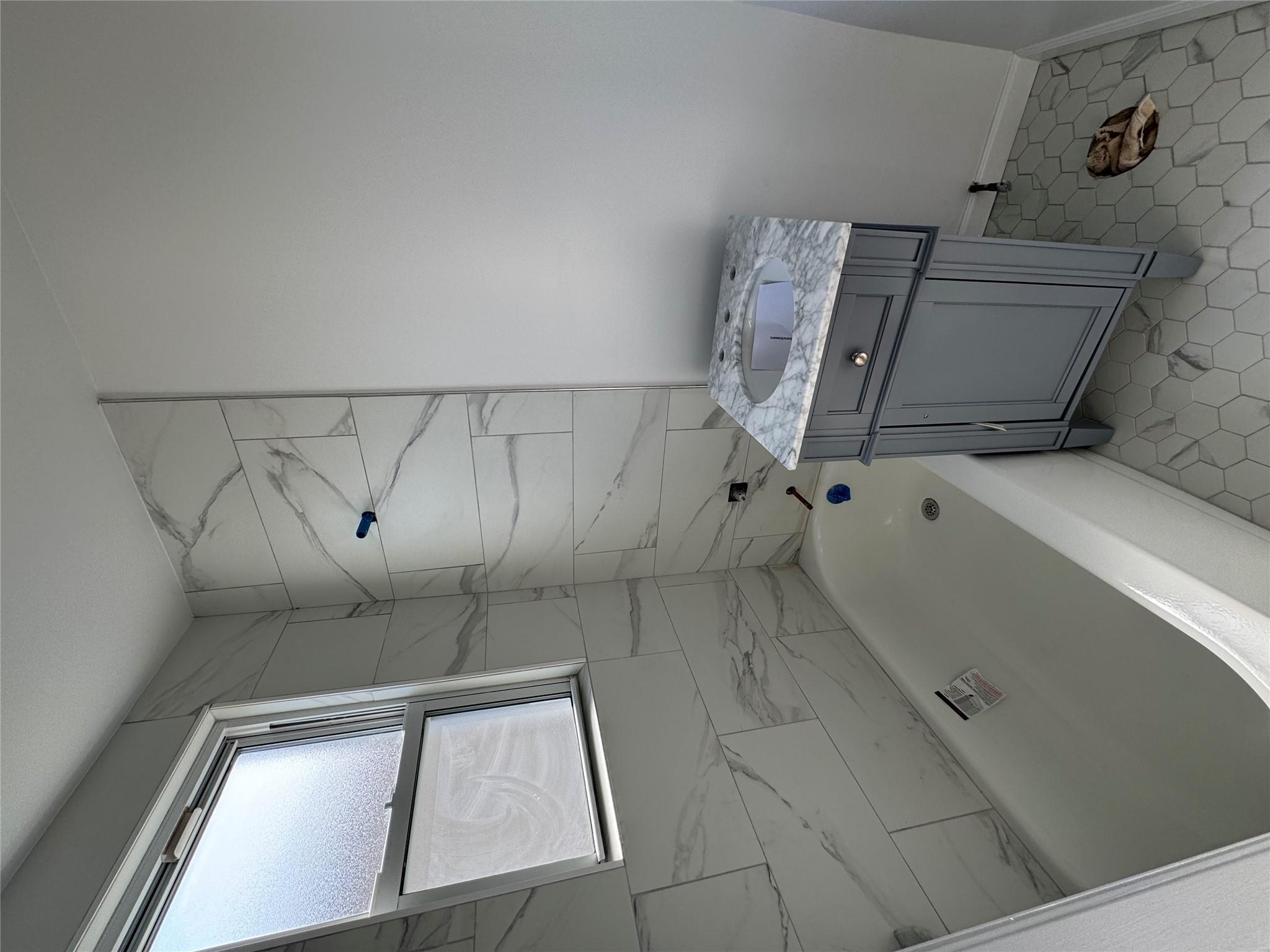 Apartment 62nd  Queens, NY 11385, MLS-853815-6