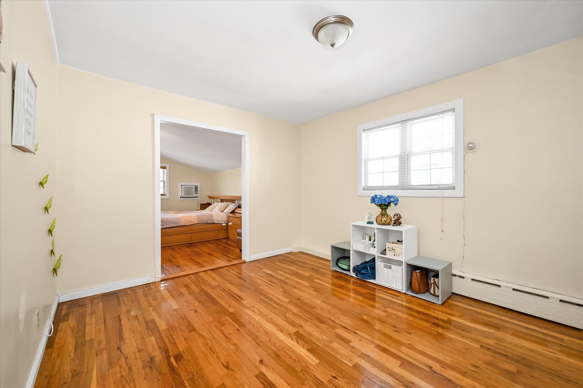 Single Family 212th  Queens, NY 11364, MLS-853821-12