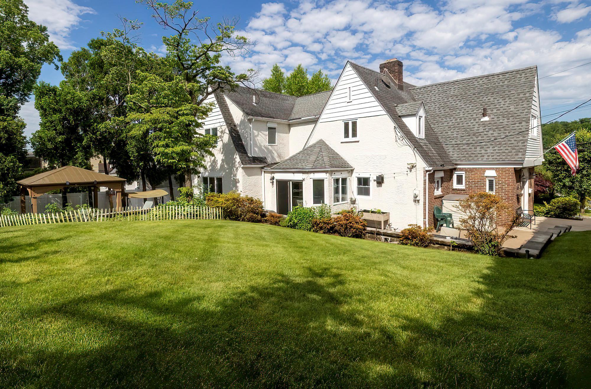 Single Family Lincoln  Westchester County, NY 10604, MLS-853824-44