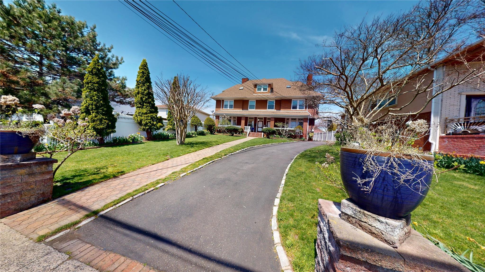 Single Family Healy  Queens, NY 11691, MLS-853842-33