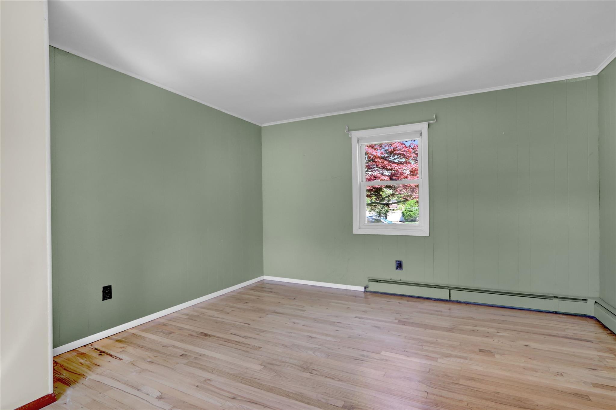 Single Family Manor  Suffolk County, NY 11706, MLS-853893-12