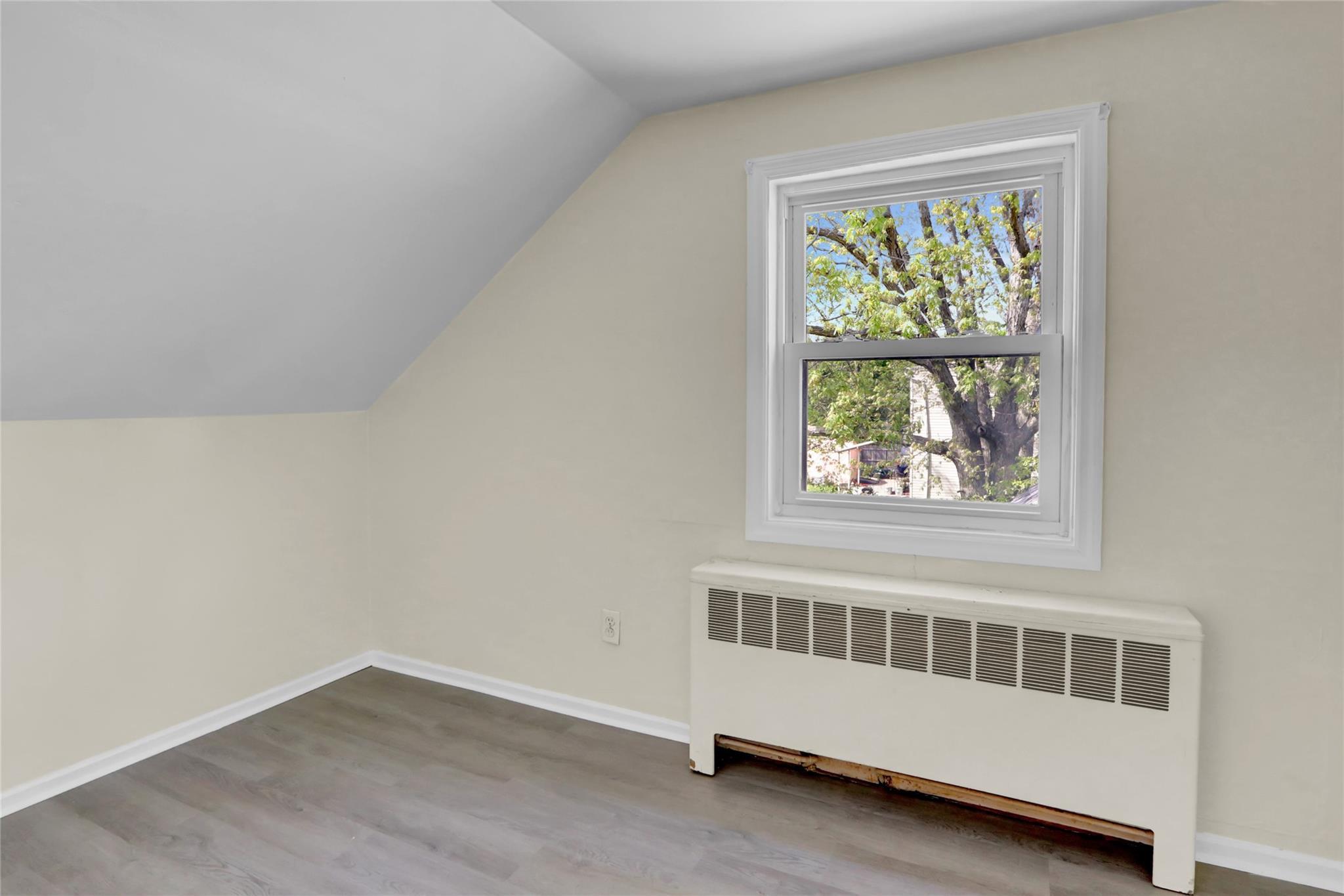 Single Family Manor  Suffolk County, NY 11706, MLS-853893-16