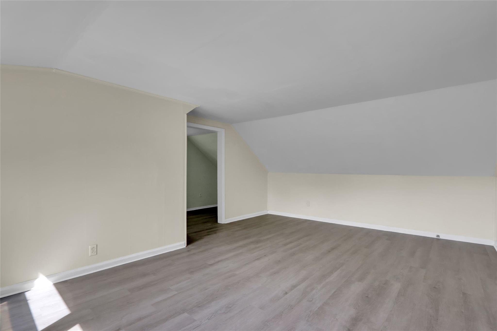Single Family Manor  Suffolk County, NY 11706, MLS-853893-18