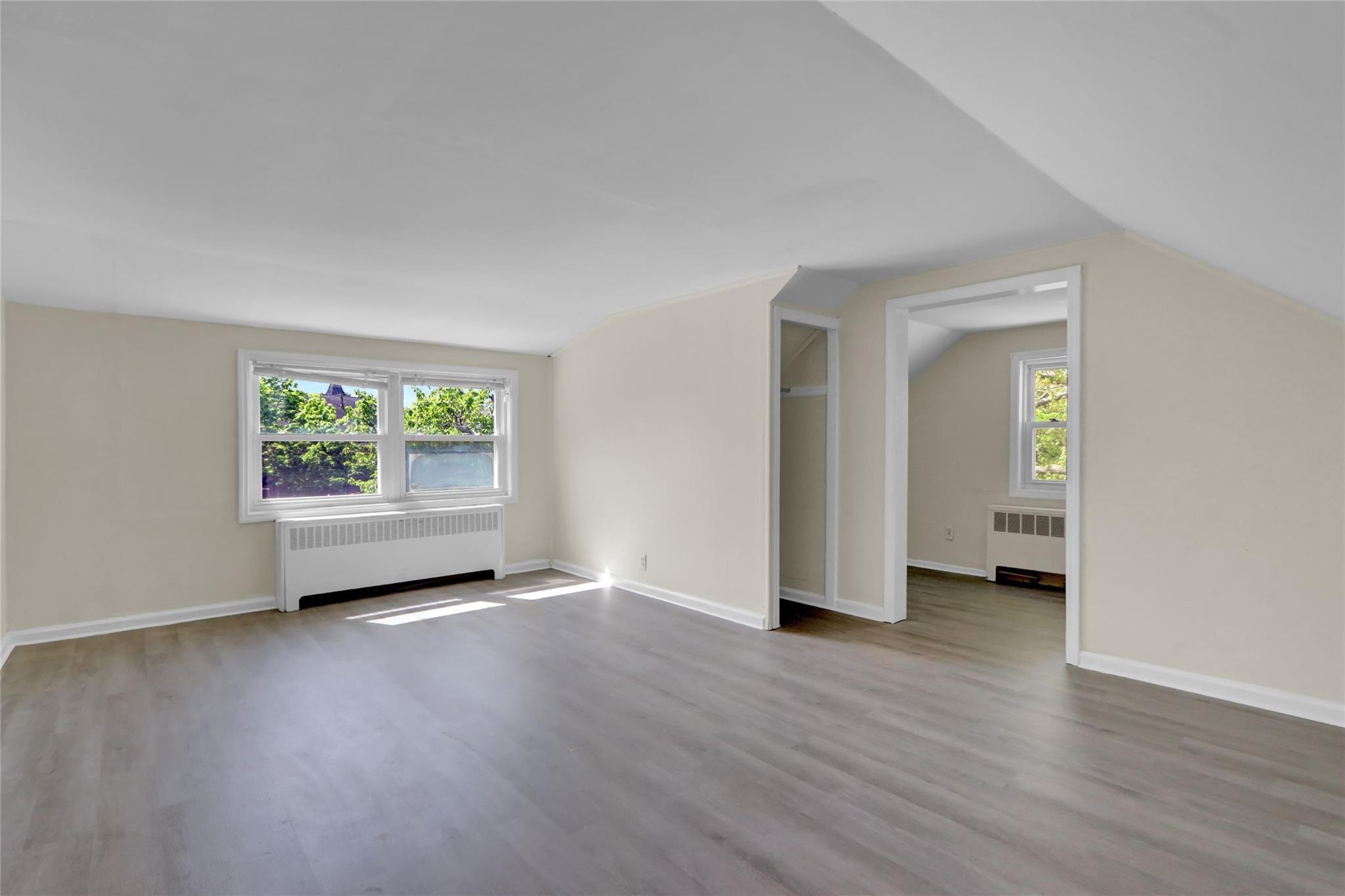 Single Family Manor  Suffolk County, NY 11706, MLS-853893-19