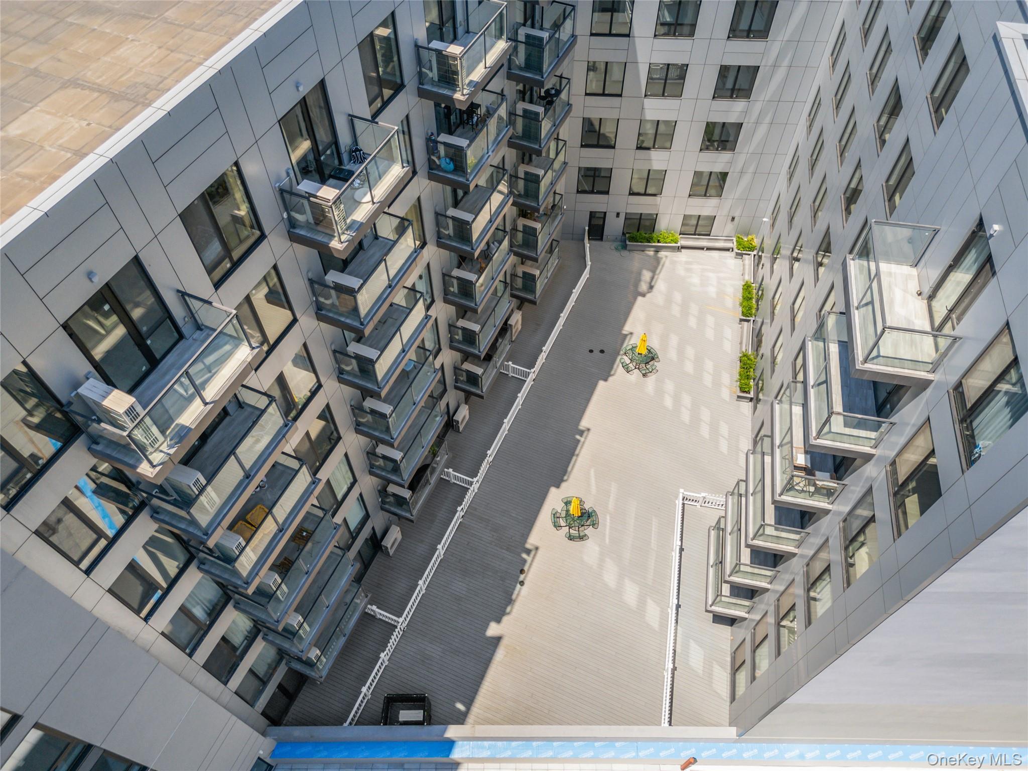 Condo Queens Queens, NY 11377, MLS-853907-17