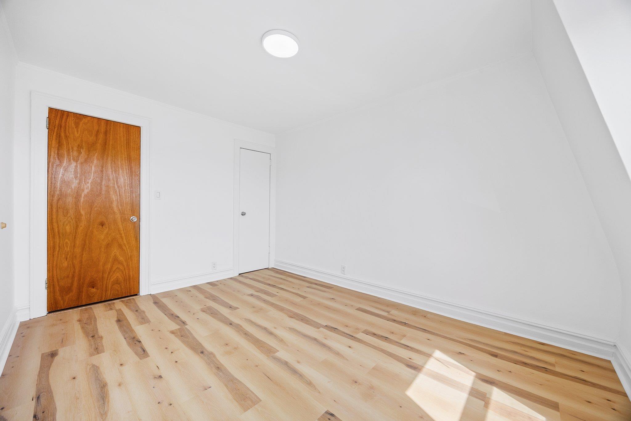 Apartment 47th  Queens, NY 11103, MLS-853919-2