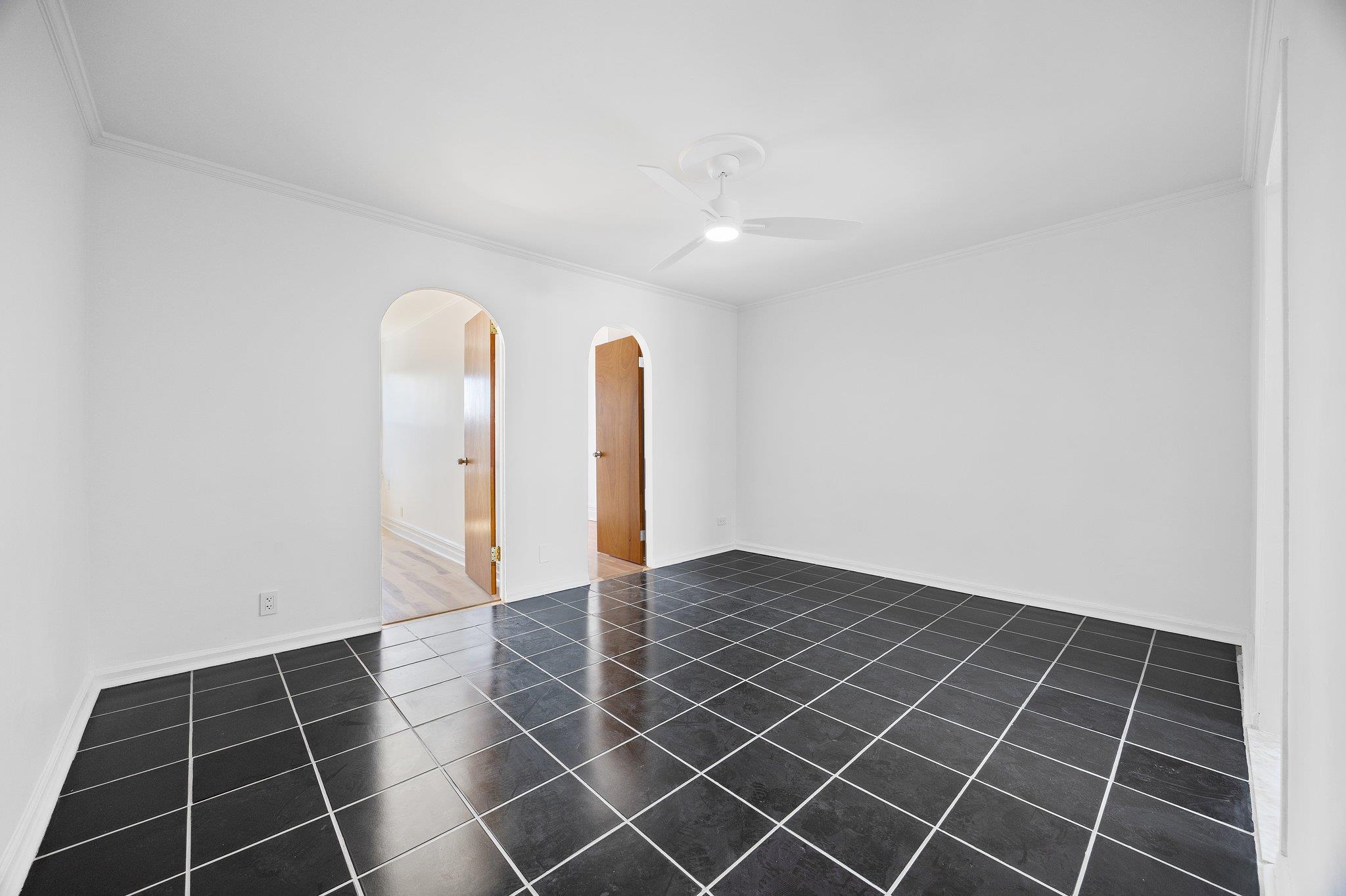 Apartment 47th  Queens, NY 11103, MLS-853919-5