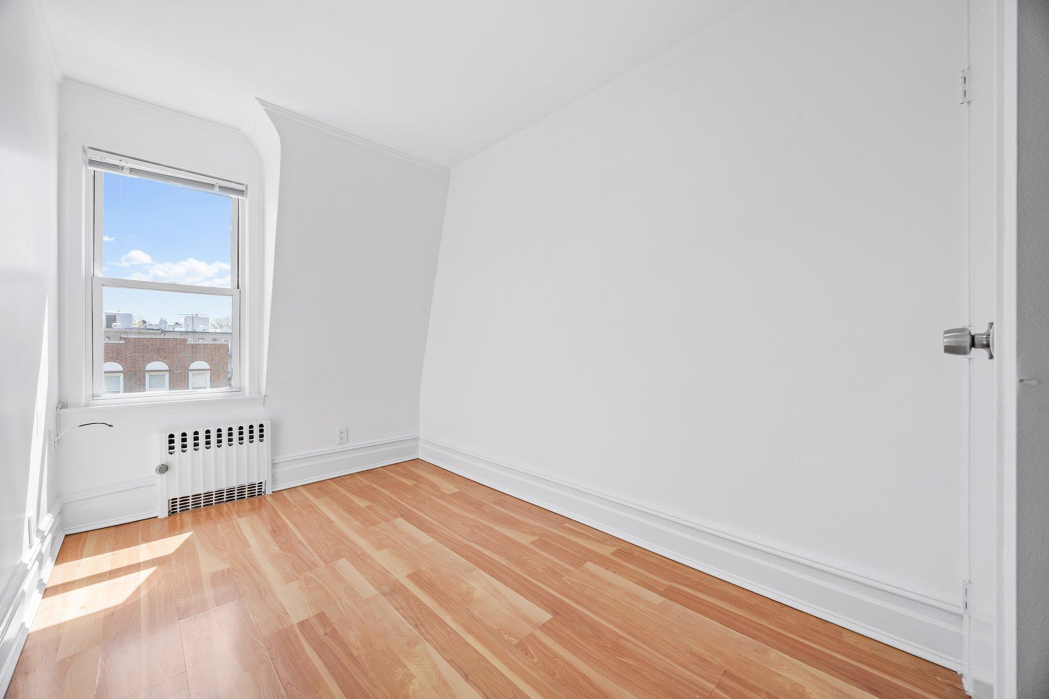 Apartment 47th  Queens, NY 11103, MLS-853919-7