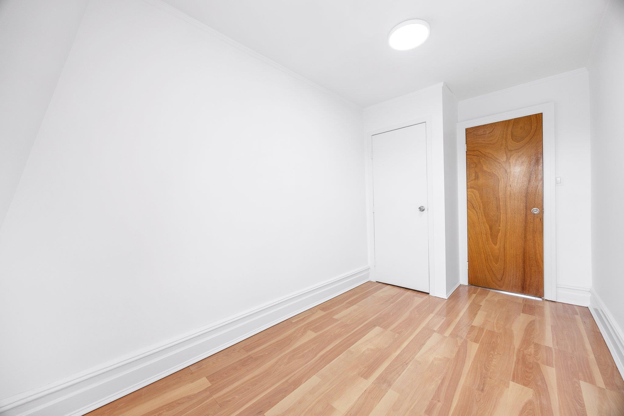 Apartment 47th  Queens, NY 11103, MLS-853919-8