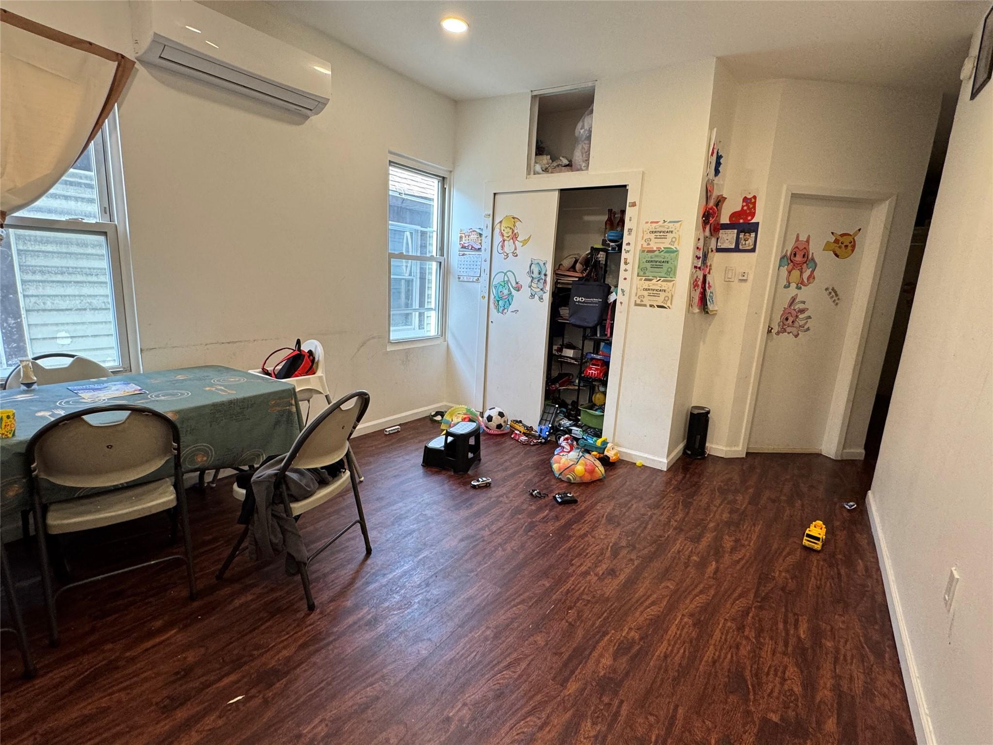 Single Family 101st  Queens, NY 11368, MLS-853920-10