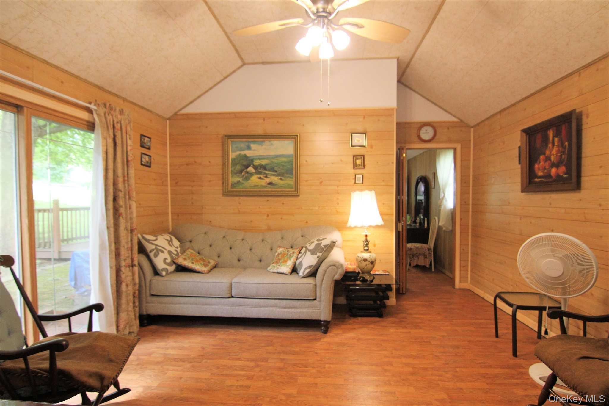 Coop Glanhope  Dutchess County, NY 12533, MLS-853943-17