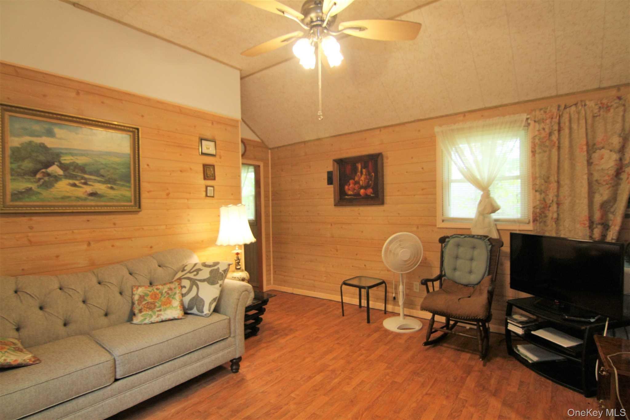 Coop Glanhope  Dutchess County, NY 12533, MLS-853943-18