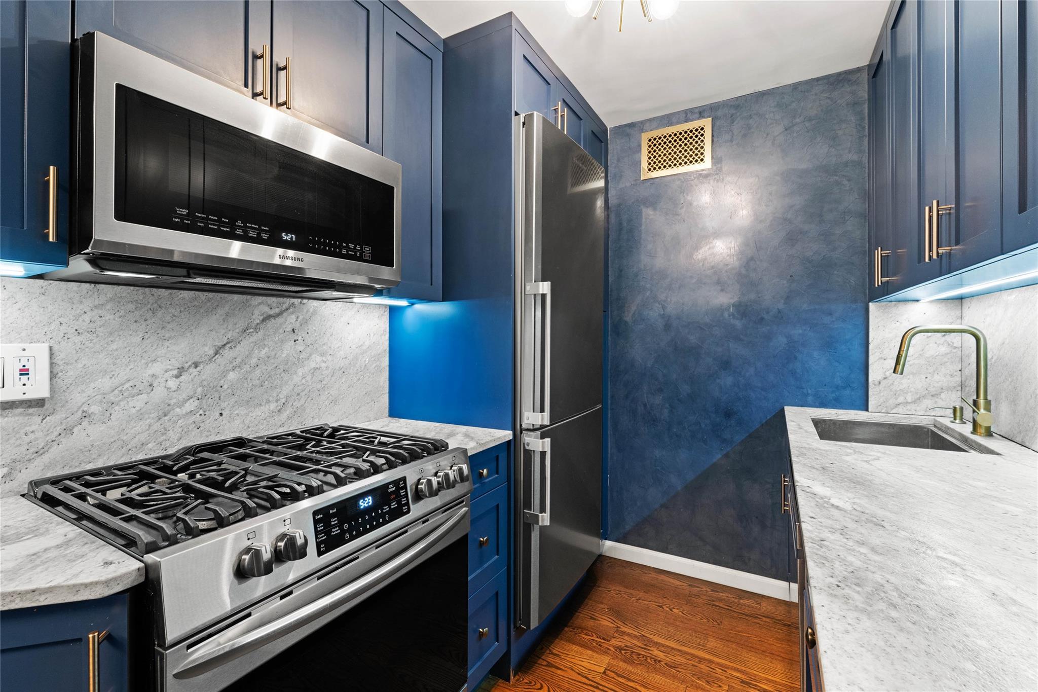 Coop 66  Queens, NY 11375, MLS-853947-7