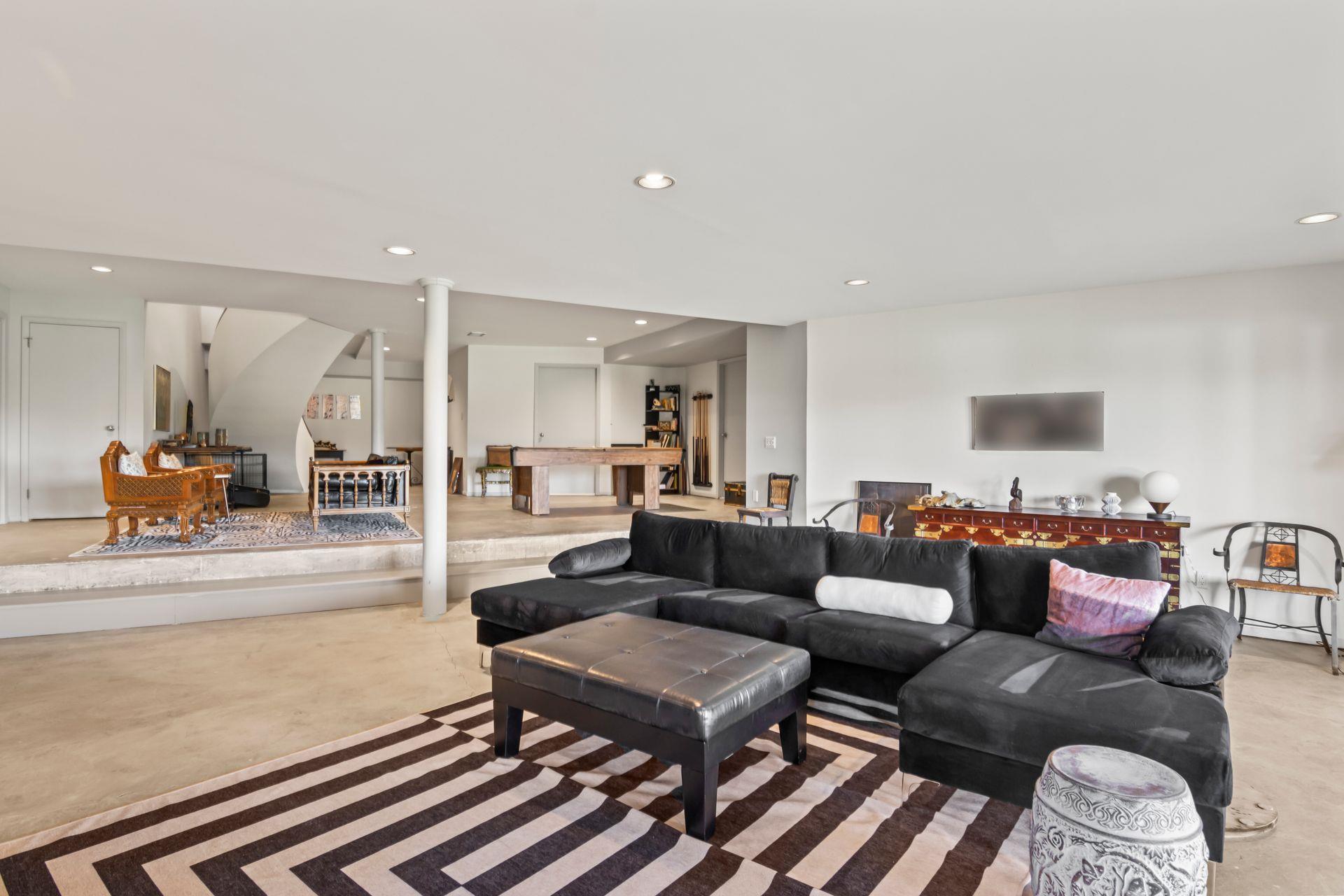Condo Lady Jane's  Suffolk County, NY 11768, MLS-853952-34