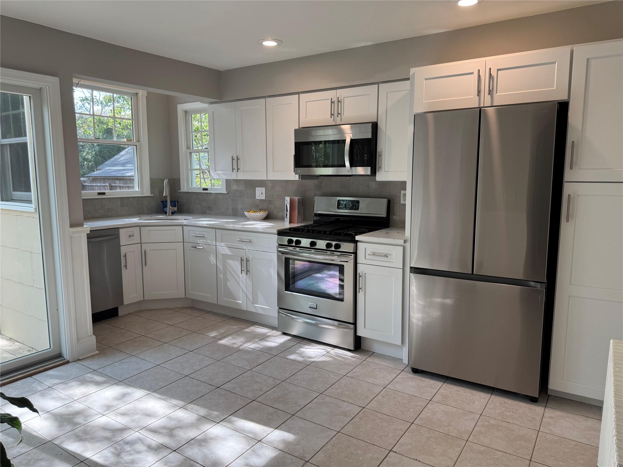 Single Family Peters  Suffolk County, NY 11718, MLS-853965-11