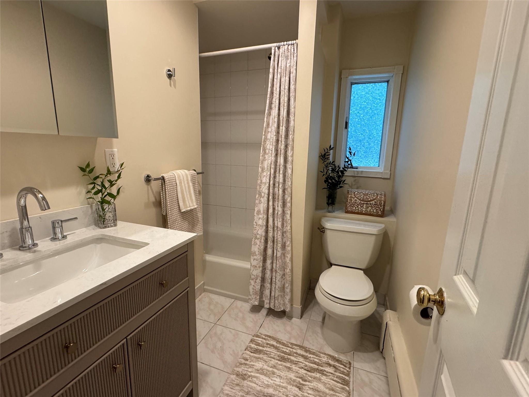 Single Family Peters  Suffolk County, NY 11718, MLS-853965-13