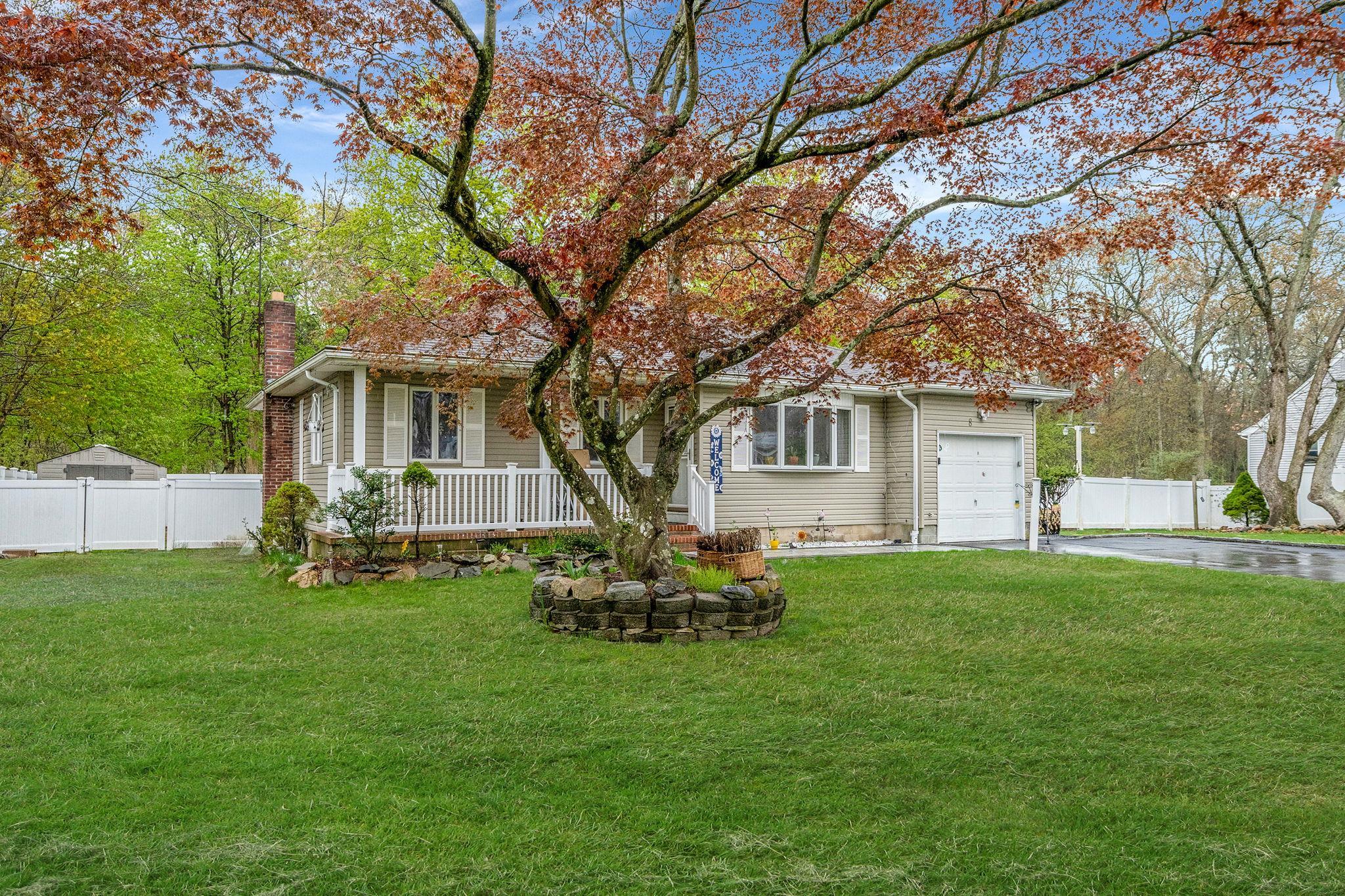 Single Family Landsberger  Suffolk County, NY 11980, MLS-853971-2