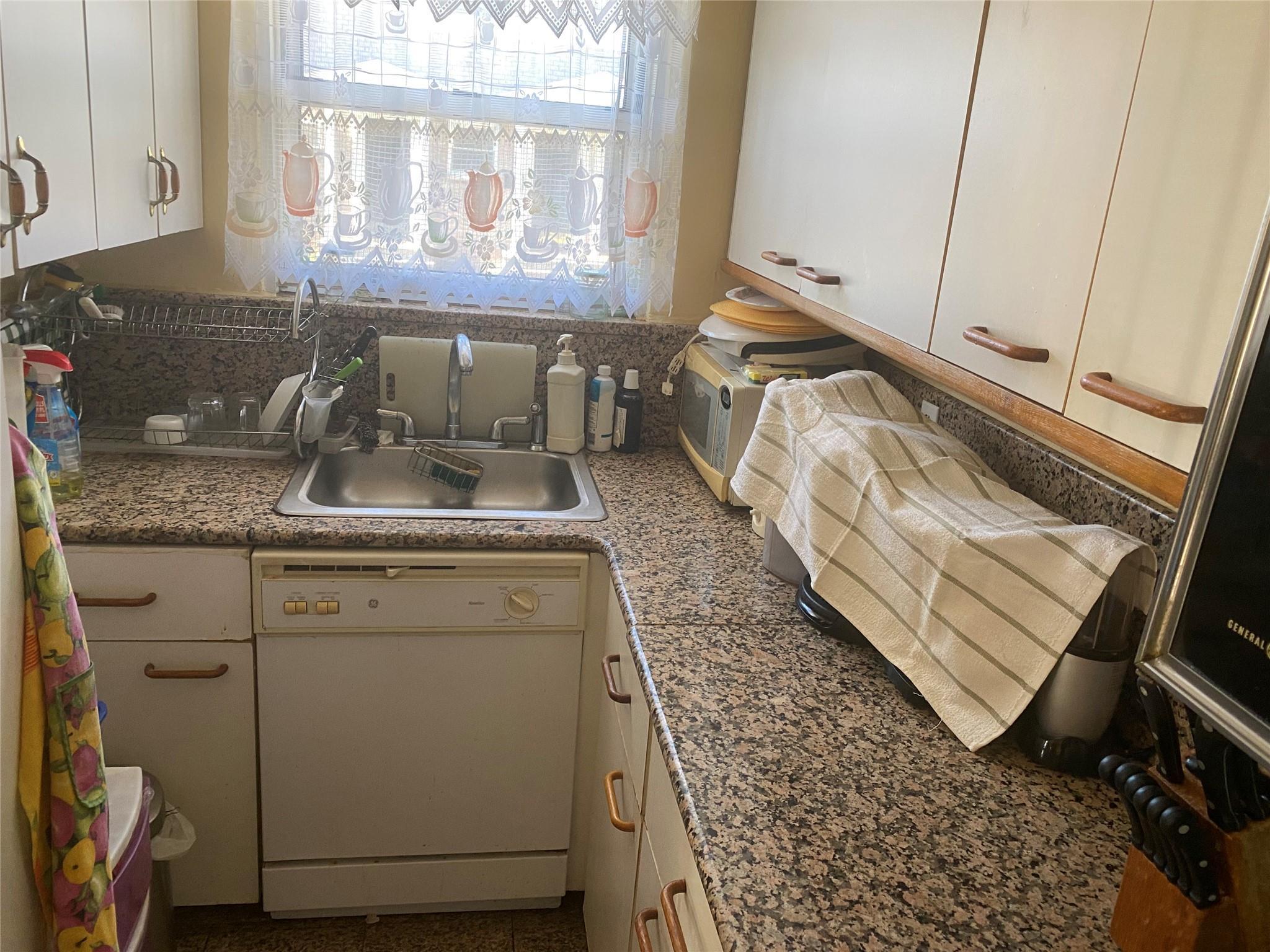 Coop Langdale  Queens, NY 11040, MLS-853975-6
