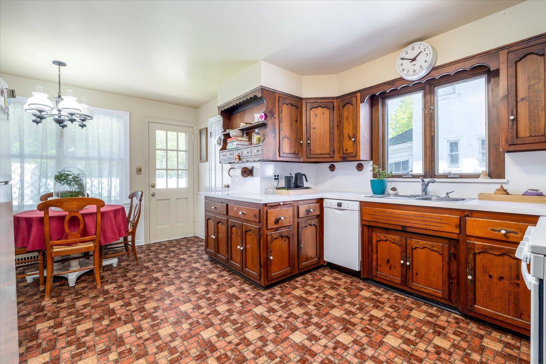 Single Family Lakeview  Nassau County, NY 11570, MLS-854021-10