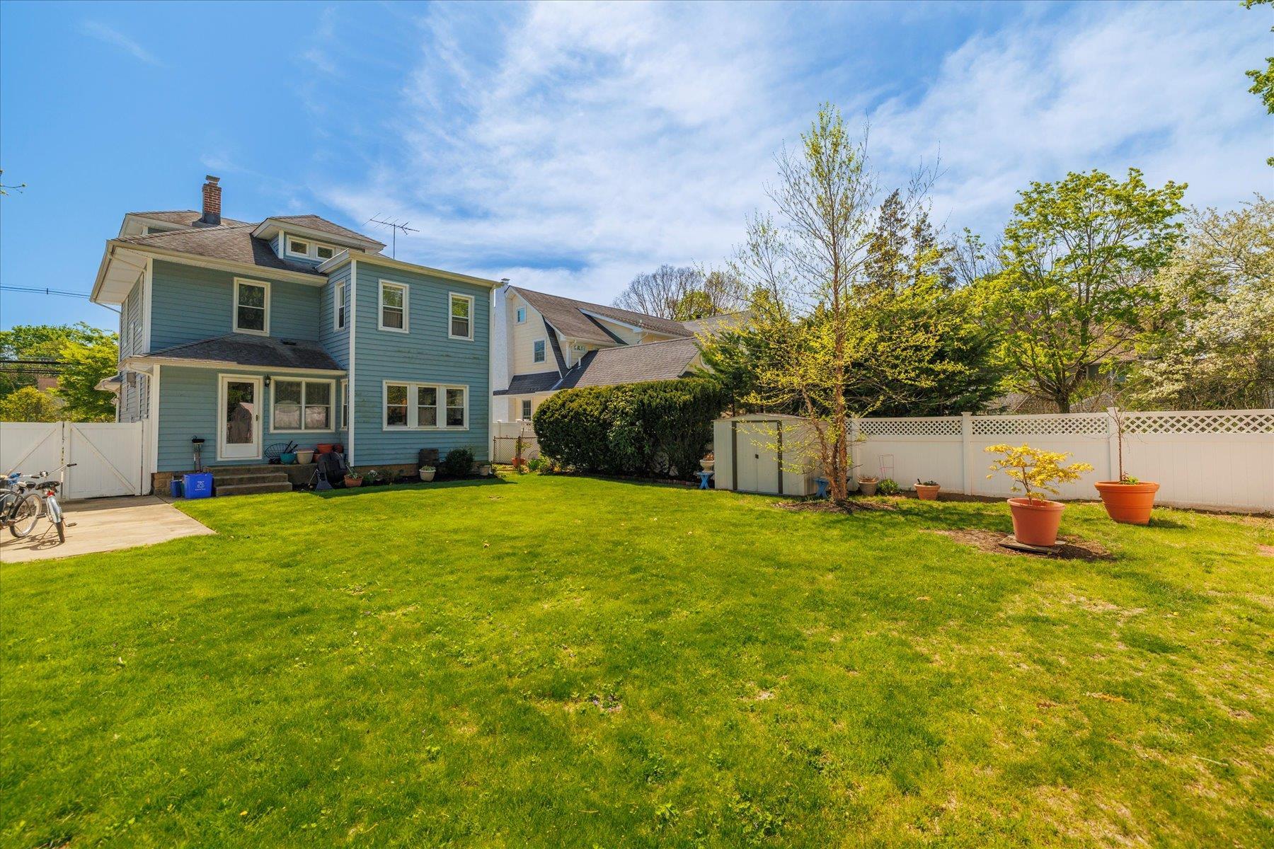 Single Family Lakeview  Nassau County, NY 11570, MLS-854021-22