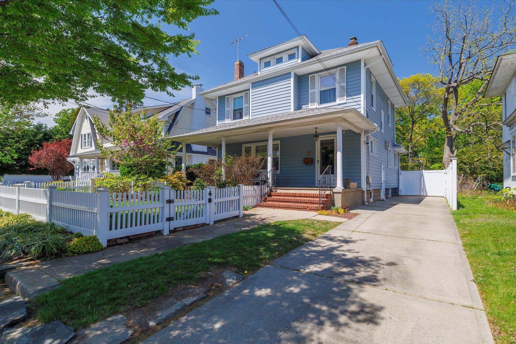 Single Family Lakeview  Nassau County, NY 11570, MLS-854021-4