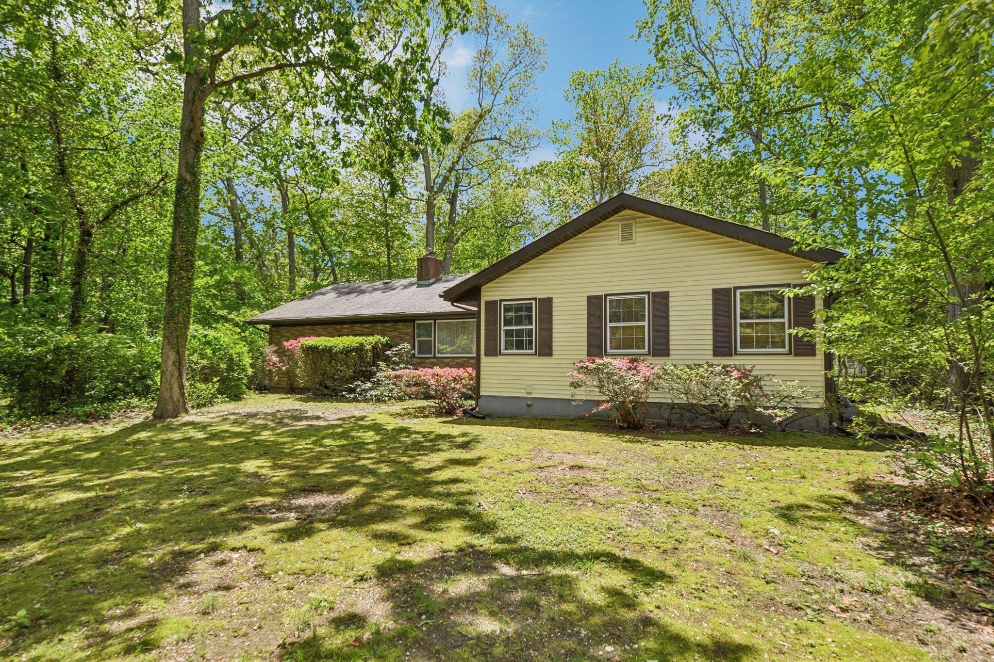Single Family Cedar  Suffolk County, NY 11790, MLS-854026-2