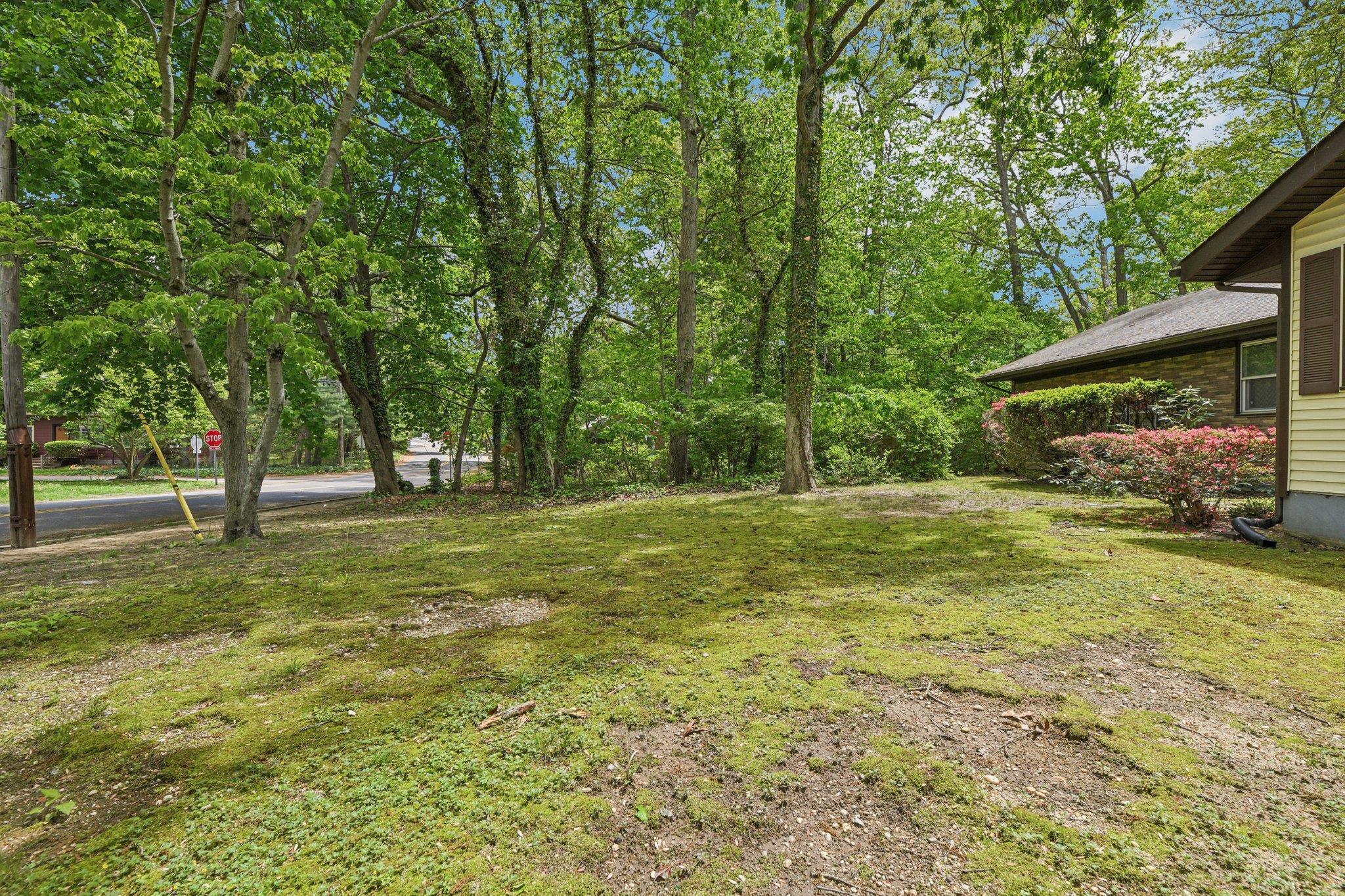 Single Family Cedar  Suffolk County, NY 11790, MLS-854026-37