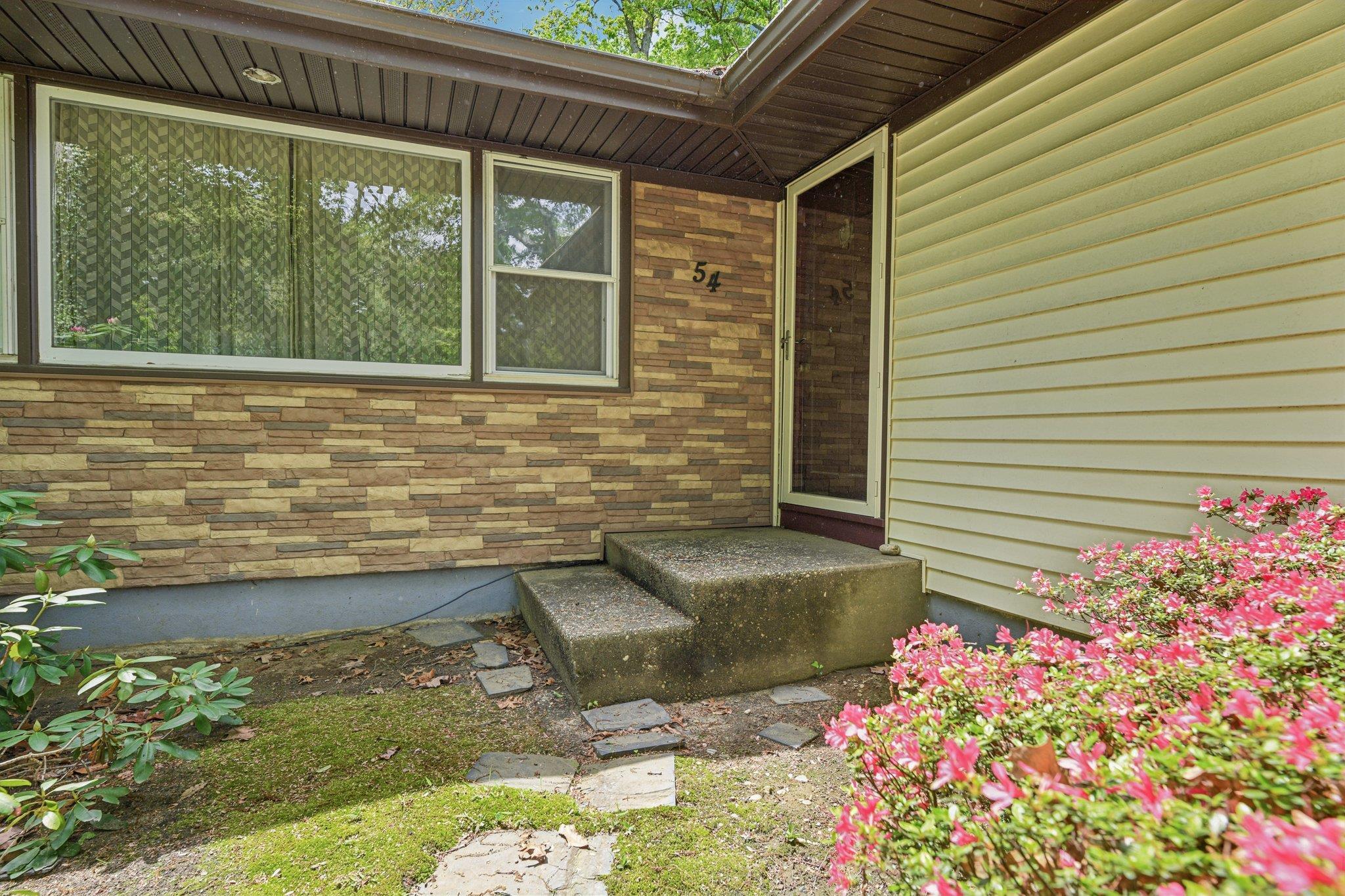 Single Family Cedar  Suffolk County, NY 11790, MLS-854026-38