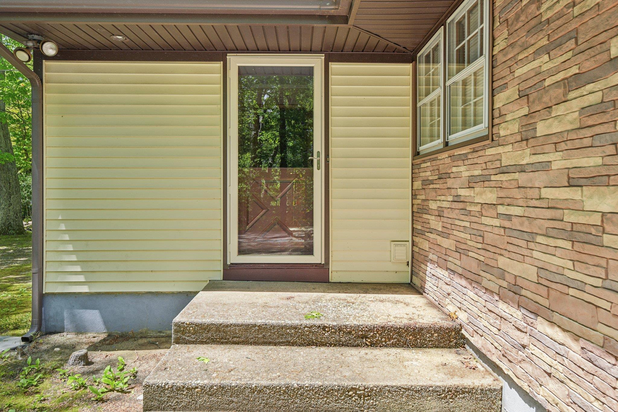 Single Family Cedar  Suffolk County, NY 11790, MLS-854026-40