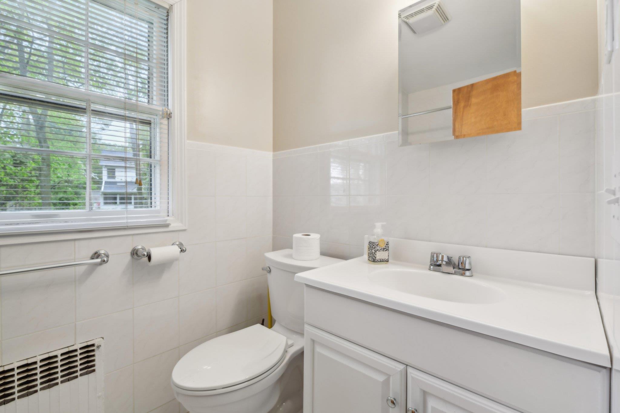 Single Family Cedar  Suffolk County, NY 11790, MLS-854026-8