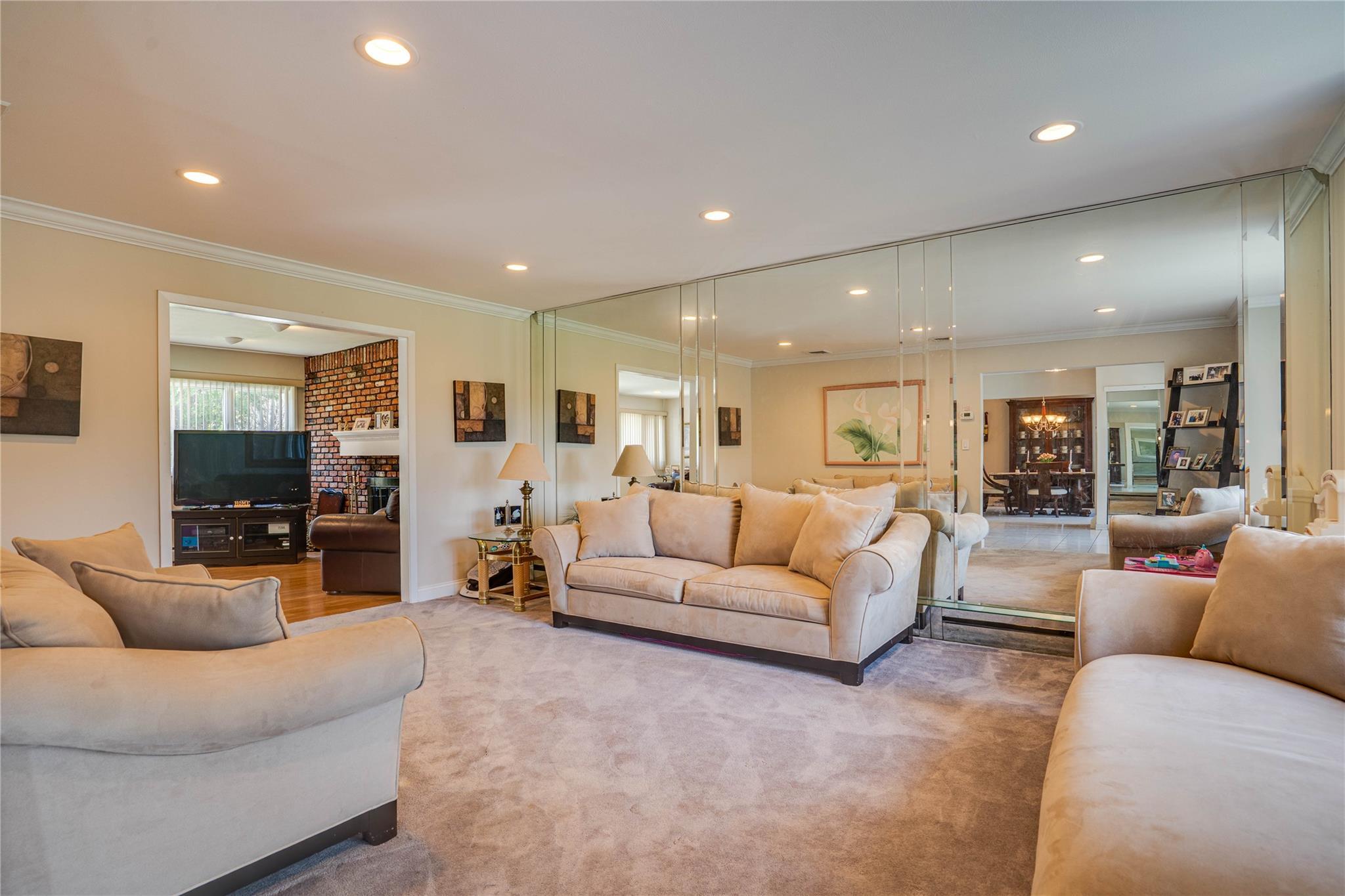 Single Family Stonehurst  Suffolk County, NY 11746, MLS-854029-13